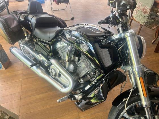 HARLEY-DAVIDSON V-ROD MUSCLE 